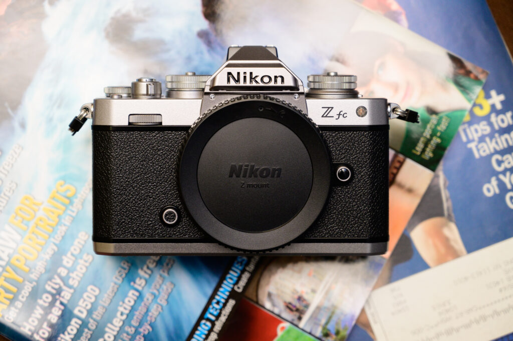 Nikon Z fc كاميرا السفر ذات المظهر الأفضل